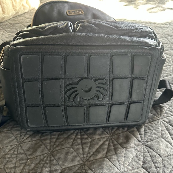 Itzy Ritzy Boss Plus - Picture 8 of 12